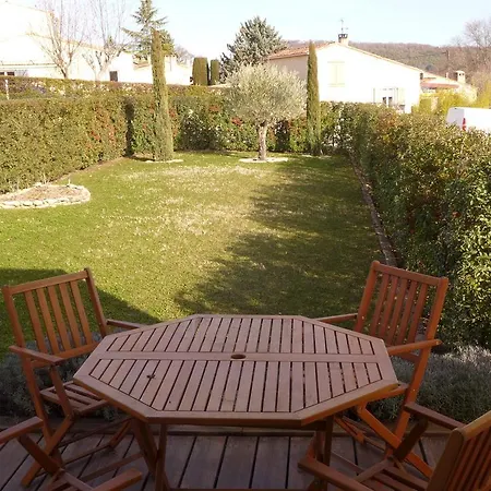 Les Trois Oliviers فورْكيلكييه